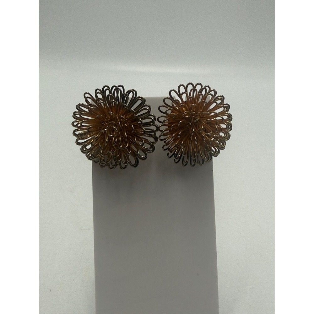 Vintage Gold Tone Wire Flower Burst Stud Earrings Pom Pom Statement Jewelry